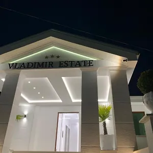 Δωμάτια σε οικογενειακή κατοικία Vladimir Estate